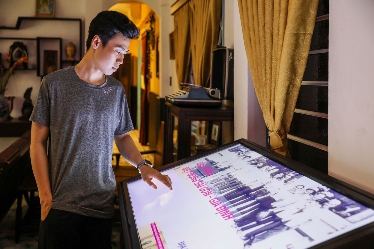 1303_mnhnhcmngchobotng màn hình cảm ứng cho bảo tàng công nghệ tương tác