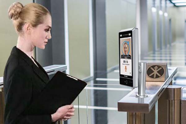 Giải pháp Digital Signage cho ngành bán lẻ - Đột phá để thành công