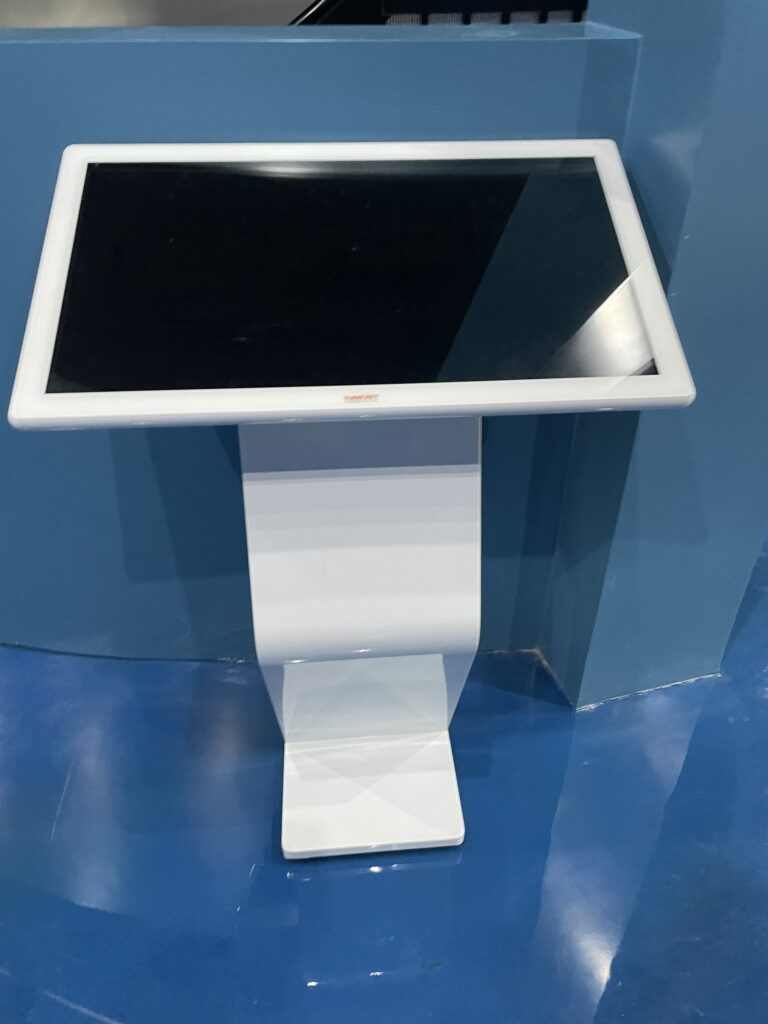 Hướng Dẫn Sử Dụng Màn Hình Cảm Ứng Cho Nhà Hàng – Đơn Giản, Hiệu Quả