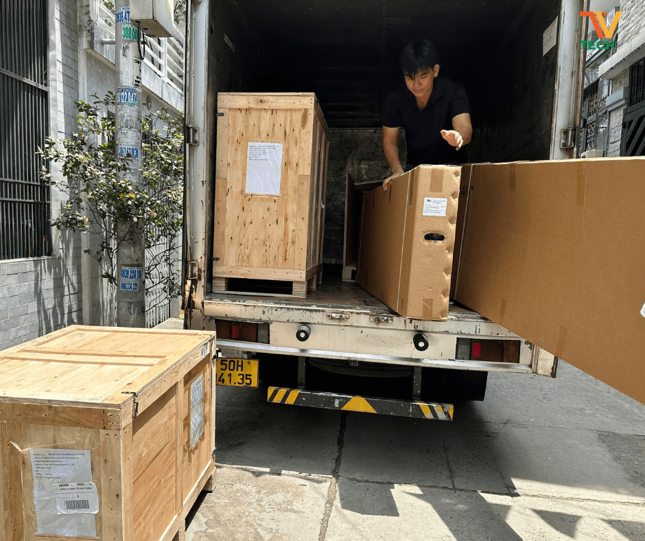 TV TECH – HÀNG VỀ LIÊN TỤC, ĐẦY KHO MÀN HÌNH QUẢNG CÁO, MÀN HÌNH CẢM ỨNG, KIOSK CÁC LOẠI – CÁC BÁC CẦN ODER NHÉ!