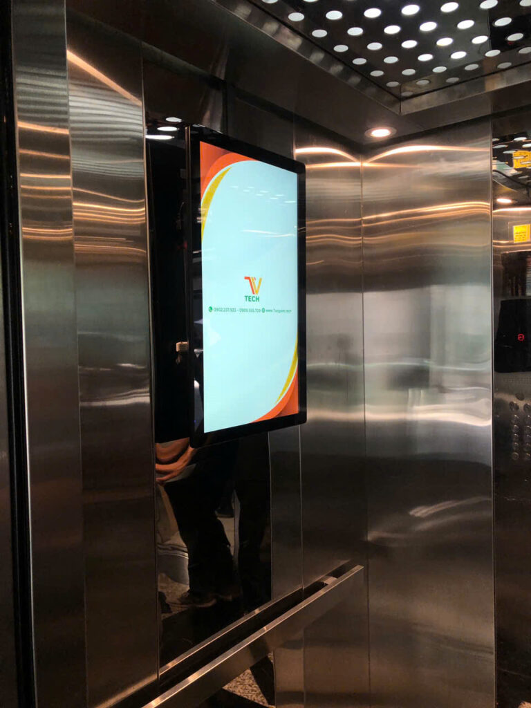 Màn Hình Quảng Cáo Treo Tường TV Tech – Giải Pháp Vàng Thu Hút Khách Hàng Tại Siêu Thị Và Trung Tâm Thương Mại