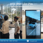 MÀN HÌNH CẢM ỨNG CHÂN ĐỨNG TV TECH – GIẢI PHÁP HIỆN ĐẠI CHO SHOWROOM Ô TÔ CHUYÊN NGHIỆP