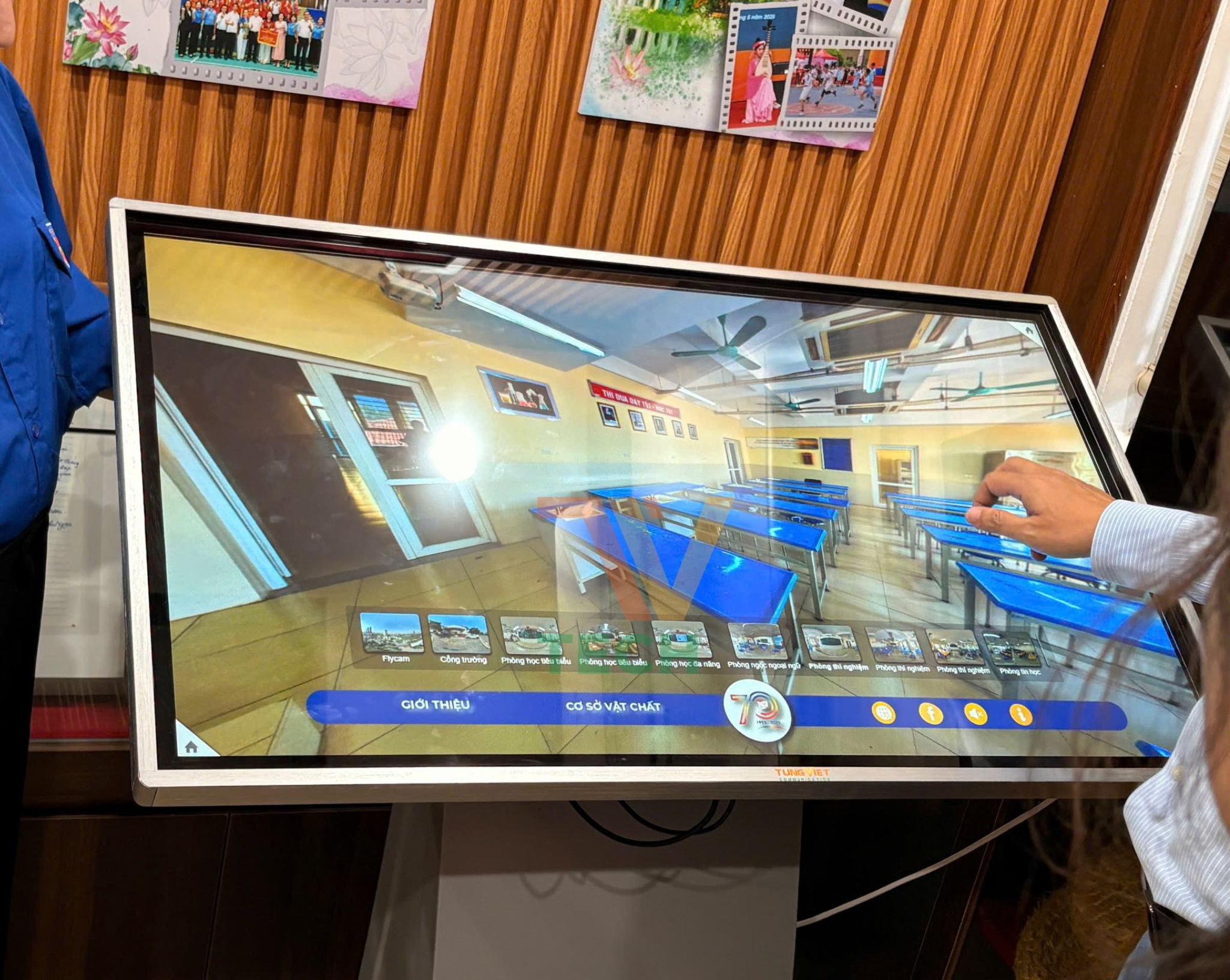 TVtech lắp đặt màn hình cảm ứng cho trường học – Giải pháp lớp học thông minh trong thời đại chuyển đổi số