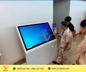 Màn hình cảm ứng chân cong 