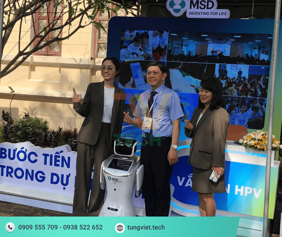 Robot Sanbot tại sự kiện